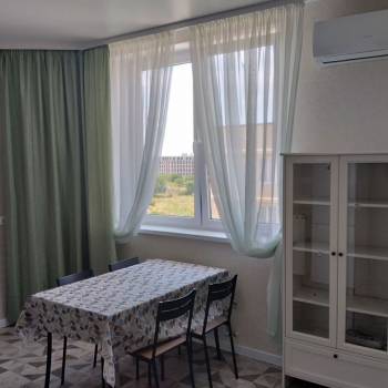 Сдается 1-комнатная квартира, 43 м²