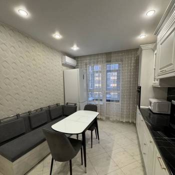 Сдается 1-комнатная квартира, 44 м²