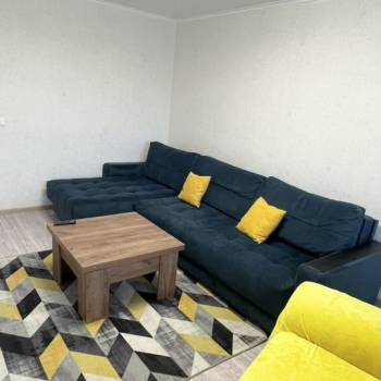 Сдается 2-х комнатная квартира, 74 м²