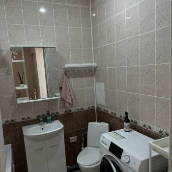 Сдается 1-комнатная квартира, 42 м²