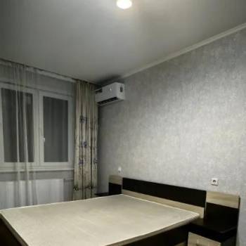 Сдается 1-комнатная квартира, 37 м²