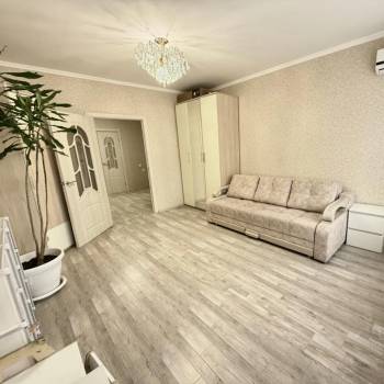 Сдается 2-х комнатная квартира, 72 м²