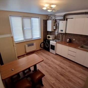 Сдается 1-комнатная квартира, 38 м²