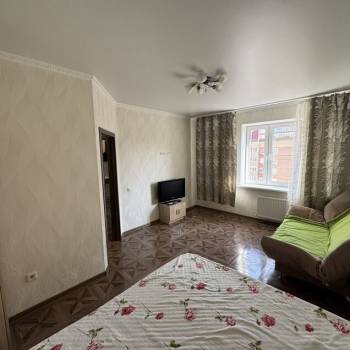 Сдается 1-комнатная квартира, 38 м²