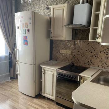 Продается 1-комнатная квартира, 42,4 м²