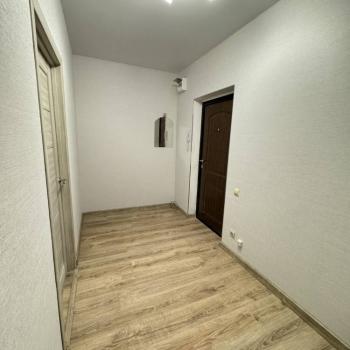 Продается 1-комнатная квартира, 37 м²