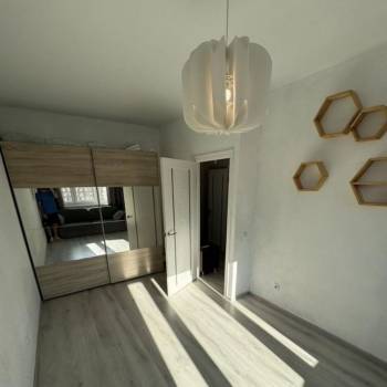 Продается 1-комнатная квартира, 33 м²