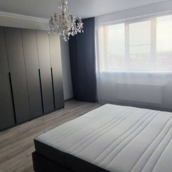 Сдается 2-х комнатная квартира, 83 м²