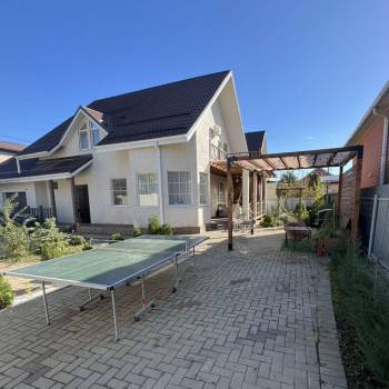 Продается Дом, 180 м²