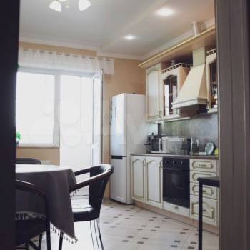 Продается 1-комнатная квартира, 50,5 м²