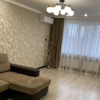 Сдается 2-х комнатная квартира, 70 м²