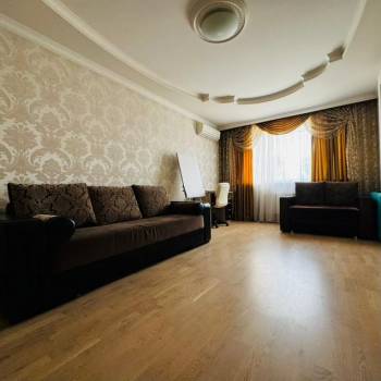 Продается 2-х комнатная квартира, 77,5 м²