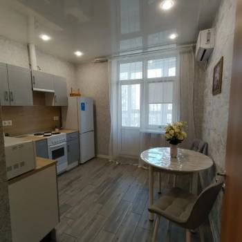 Сдается 1-комнатная квартира, 38 м²