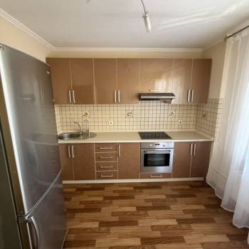 Продается 1-комнатная квартира, 38 м²