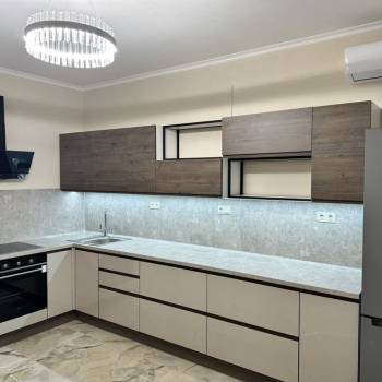 Сдается 2-х комнатная квартира, 72 м²