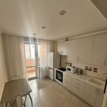 Сдается 1-комнатная квартира, 38 м²