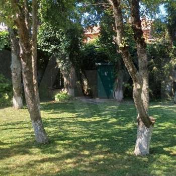 Продается Дом, 242 м²