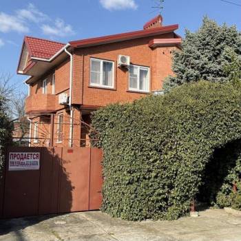 Продается Дом, 242 м²