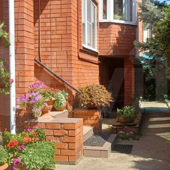 Продается Дом, 242 м²