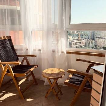 Продается 1-комнатная квартира, 37 м²