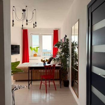 Продается 1-комнатная квартира, 37 м²