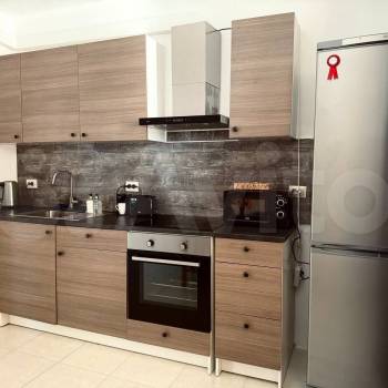 Продается 1-комнатная квартира, 37 м²