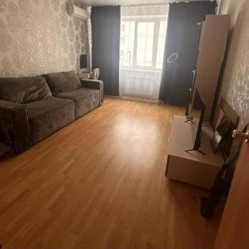 Сдается 1-комнатная квартира, 45 м²