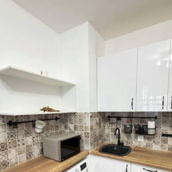 Продается 1-комнатная квартира, 42 м²