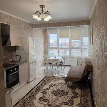 Сдается 1-комнатная квартира, 44 м²