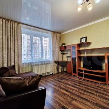 Сдается 1-комнатная квартира, 46,9 м²