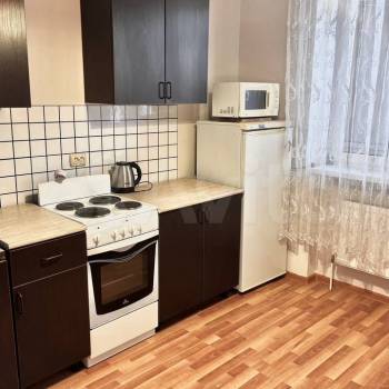 Сдается 1-комнатная квартира, 38 м²