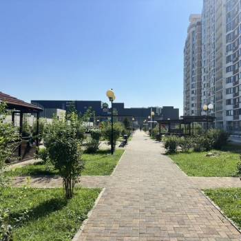 Продается 1-комнатная квартира, 40 м²