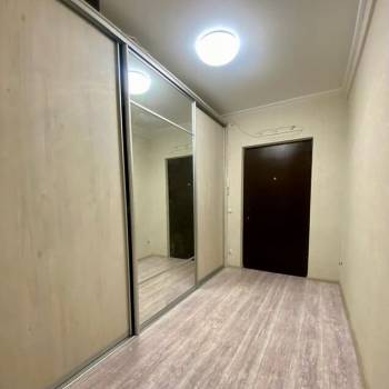 Продается 1-комнатная квартира, 49,6 м²