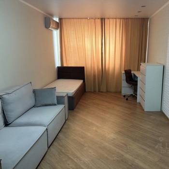 Продается 1-комнатная квартира, 41,8 м²