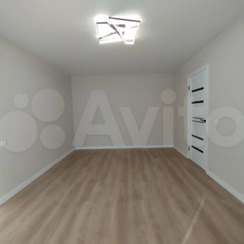 Продается 1-комнатная квартира, 38 м²