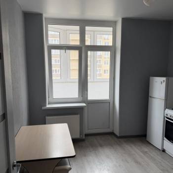 Продается 1-комнатная квартира, 35 м²