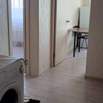 Продается 1-комнатная квартира, 38 м²