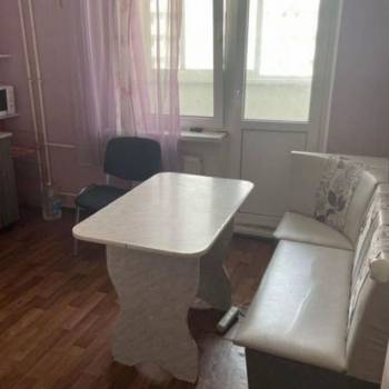 Продается 1-комнатная квартира, 37,5 м²