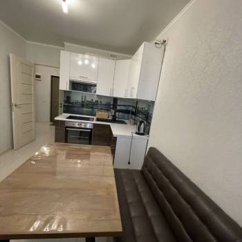 Продается 1-комнатная квартира, 40 м²