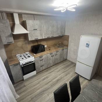 Сдается 1-комнатная квартира, 43 м²