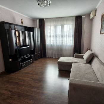 Сдается 1-комнатная квартира, 55 м²