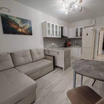 Сдается 1-комнатная квартира, 42 м²