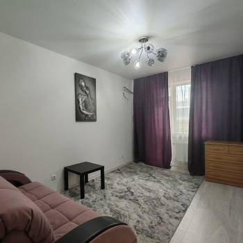 Сдается 1-комнатная квартира, 42 м²