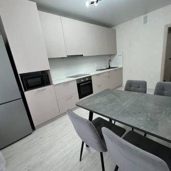 Сдается 2-х комнатная квартира, 63,6 м²