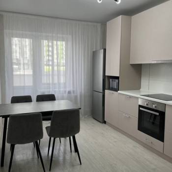 Сдается 2-х комнатная квартира, 63,6 м²