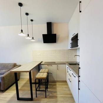 Продается 1-комнатная квартира, 35 м²