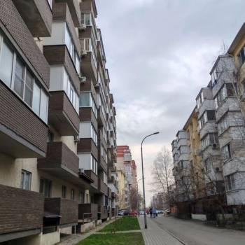 Продается 1-комнатная квартира, 35 м²
