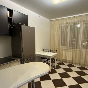 Сдается 2-х комнатная квартира, 60 м²