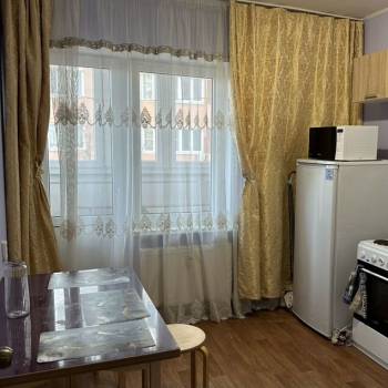 Сдается 1-комнатная квартира, 43 м²