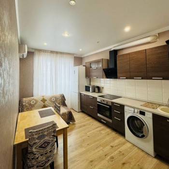 Сдается 1-комнатная квартира, 40 м²